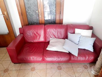 divano in vera pelle 