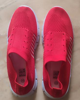 Sneakers slip on nuove unisex