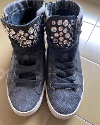 Sneakers nere con strass tg. 36 Crime London