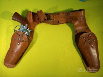 Cinturone giocattolo anni60 Cowboy con pistola