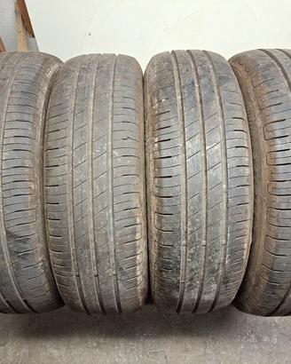 gomme 175/65/14 Goodyear al 75%
