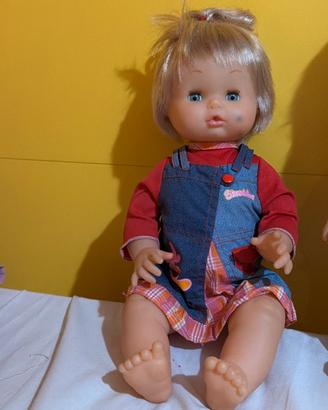 Bambola Sbrodolina vintage con vestito originale