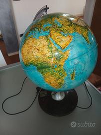 Mappamondo luminoso