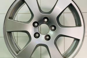 Cerchi in lega originali volvo r17