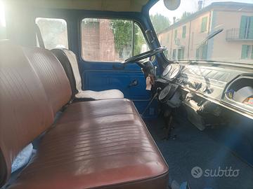 Autocarro OM Lupetto 25