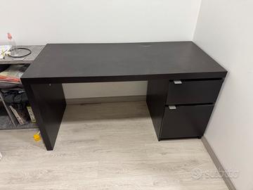 Scrivania MALM IKEA