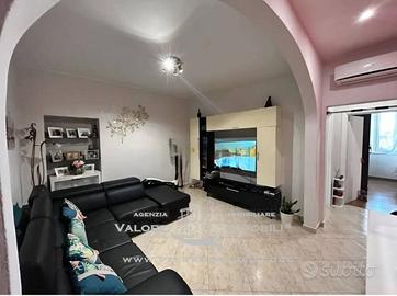 QUADRILOCALE CON POSSIBILITA' DI RICAVARE LA TERZA