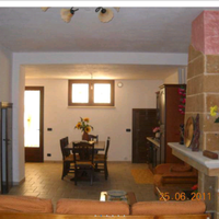 Economica casa in paese vicino al mare