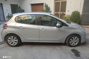 Peugeot 208 automatica 1.4 diesel