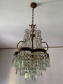Lampadario Classico a Cascata con Cristalli