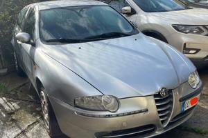 Alfa Romeo 147 Twin Spark benzina 120'000 km