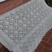 Coperta letto singolo lavorata a uncinetto 