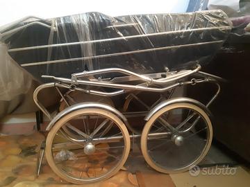 carrozzina Martinelli anni 60 blu