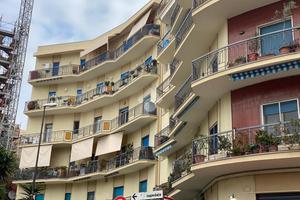 3 LOCALI A REGGIO DI CALABRIA