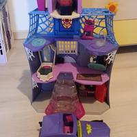 Casa di Vampirina e macchina di vampirina