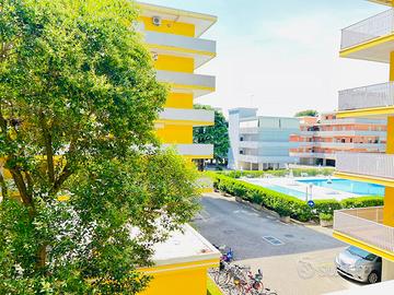 Valbella: Appartamento dotato di vista piscina