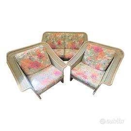 Set in rattan con cuscini 1 divano 2 poltrone