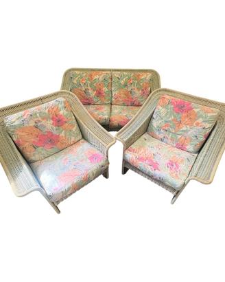 Set in rattan con cuscini 1 divano 2 poltrone