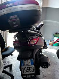 Kymco downtown 350i incidentato