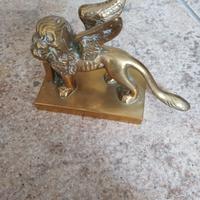 leone in ottone soprammobile 