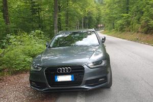 AUDI A4 quattro s-line - 2014