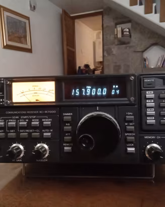 ICOM R 7000