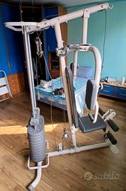 Stazione fitness con pesi