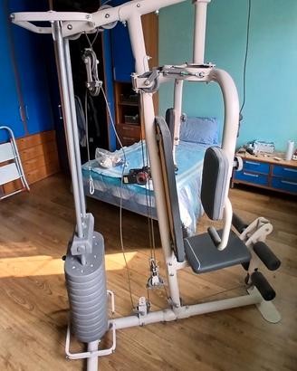 Stazione fitness con pesi