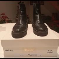 Beatles in pelle e camoscio marca Gilardini