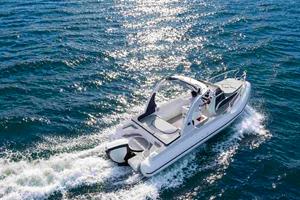 GOMMONE REVENGER 24.50 ALLESTIMENTO NEREUS - NUOVO