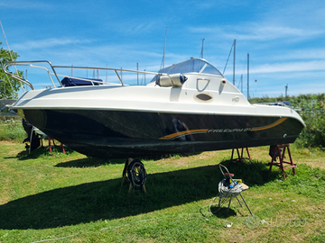 Terminal boat 21 cabin