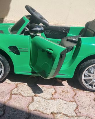 Macchina modello Mercedes