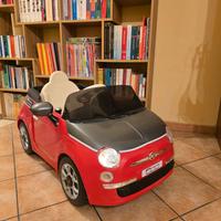 Fiat 500 elettrica per bambini con telecomando