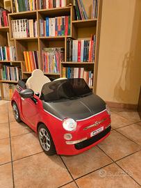 Fiat 500 elettrica per bambini con telecomando