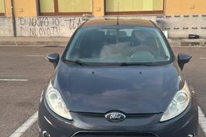 Ford Fiesta 1.2 16V benzina titanium