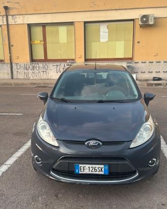 Ford Fiesta 1.2 16V benzina titanium