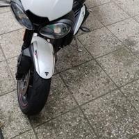Triumph Street Triple R 765