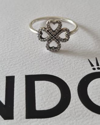 Anello Pandora collezione Pandora Moments
