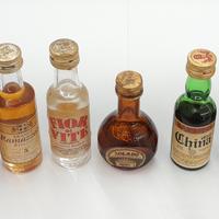 Bottigliette mignon liquori vari vintage 