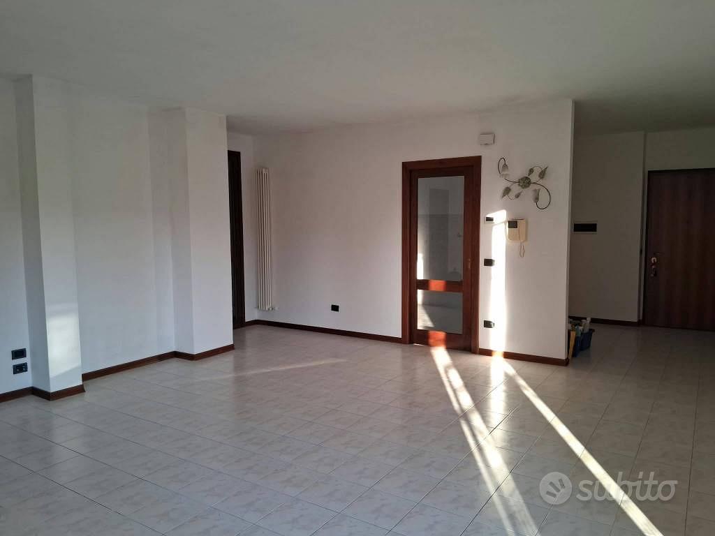 Appartamento – RE - Vista 5