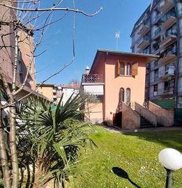 Villa di 186 m² con più di 5 locali e box auto a B