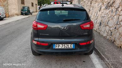 kia Sportage 4 x4  2.0 CRDi 135 Hp