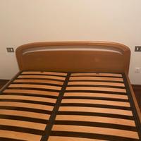 Letto matrimoniale in legno noce