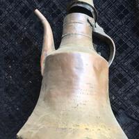 Brocca anfora innaffiatoio di metà secolo in rame