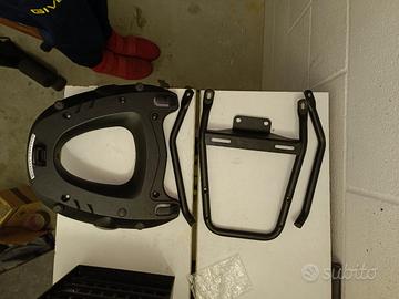 Placca GIVI monokey + telaio per Tmax