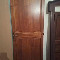 Porta in noce legno massello
