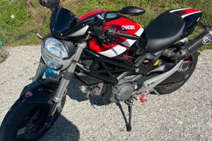 Ducati monster 696 A2