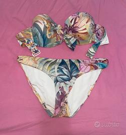 Bikini costume due pezzi floreale