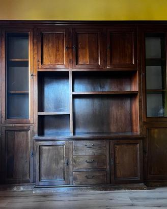 Armadio in legno massello