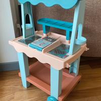 cucina giocattolo rosa e azzurra con tortina cassa